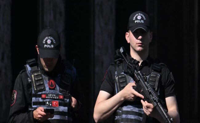 مسلّح يقتحم مبنى قناة رياضية في إسطنبول ويستسلم بعد مفاوضات قصيرة