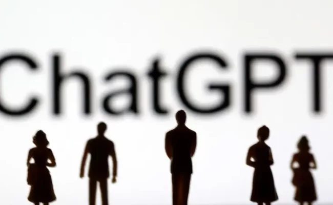 شات جي بي تي يرد على اتهامات تسبب الاضطرابات النفسية والانتحار