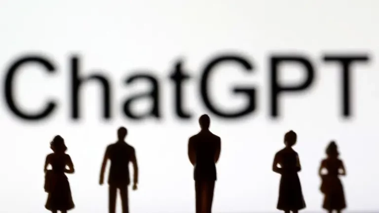 شات جي بي تي يرد على اتهامات تسبب الاضطرابات النفسية والانتحار