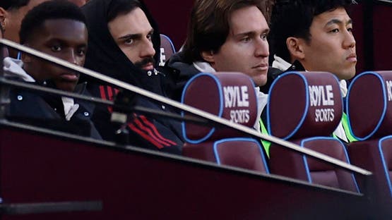 مدرب ليفربول: قرار استبعاد صلاح صعب.. ولا موعد واضح لعودته الأساسية