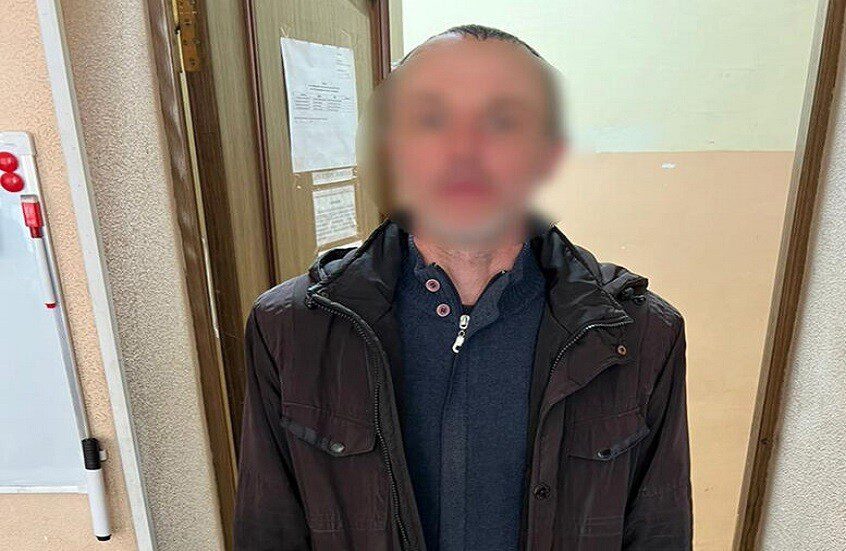 سرق وغفا.. الشرطة الروسية توقف لصًا نائمًا داخل منزل ضحيته