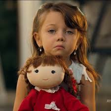 مسلسل "غريب في المرآة" ينتهي مبكرًا عند الحلقة السابعة