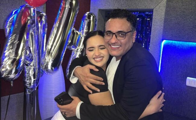 ماس محمد رحيم تخلّد ذكرى والدها برسالة مؤثرة