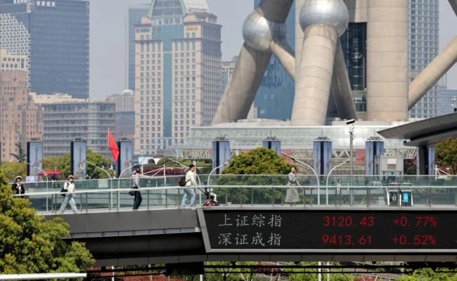 الأسهم الصينية تهبط إلى أدنى مستوى في 6 أسابيع