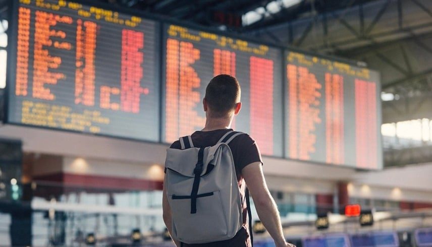 ضبط حشيش داخل أمعاء مسافر بمطار الكويت