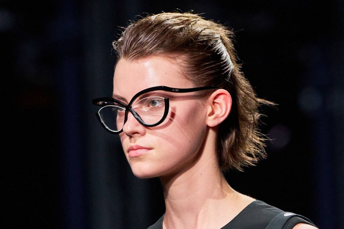 النظارات الطبية تتربع على عرش الموضة لخريف 2025