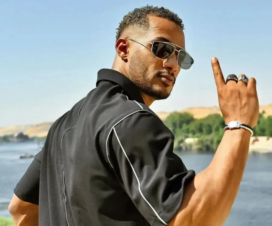 محمد رمضان يطلق أغنية كأس الأمم الإفريقية مع مغني راب عالمي ويثير جدلًا في المغرب