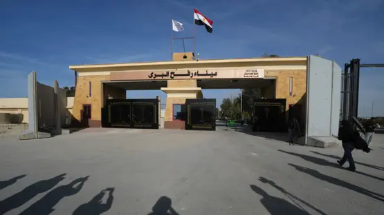 معبر رفح يُفتح قريباً لخروج سكان غزة وسط تصاعد القصف الإسرائيلي