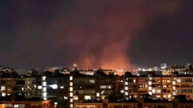 سقوط قذائف قرب مطار المزة العسكري بدمشق… والتحقيق جارٍ لتحديد المصدر