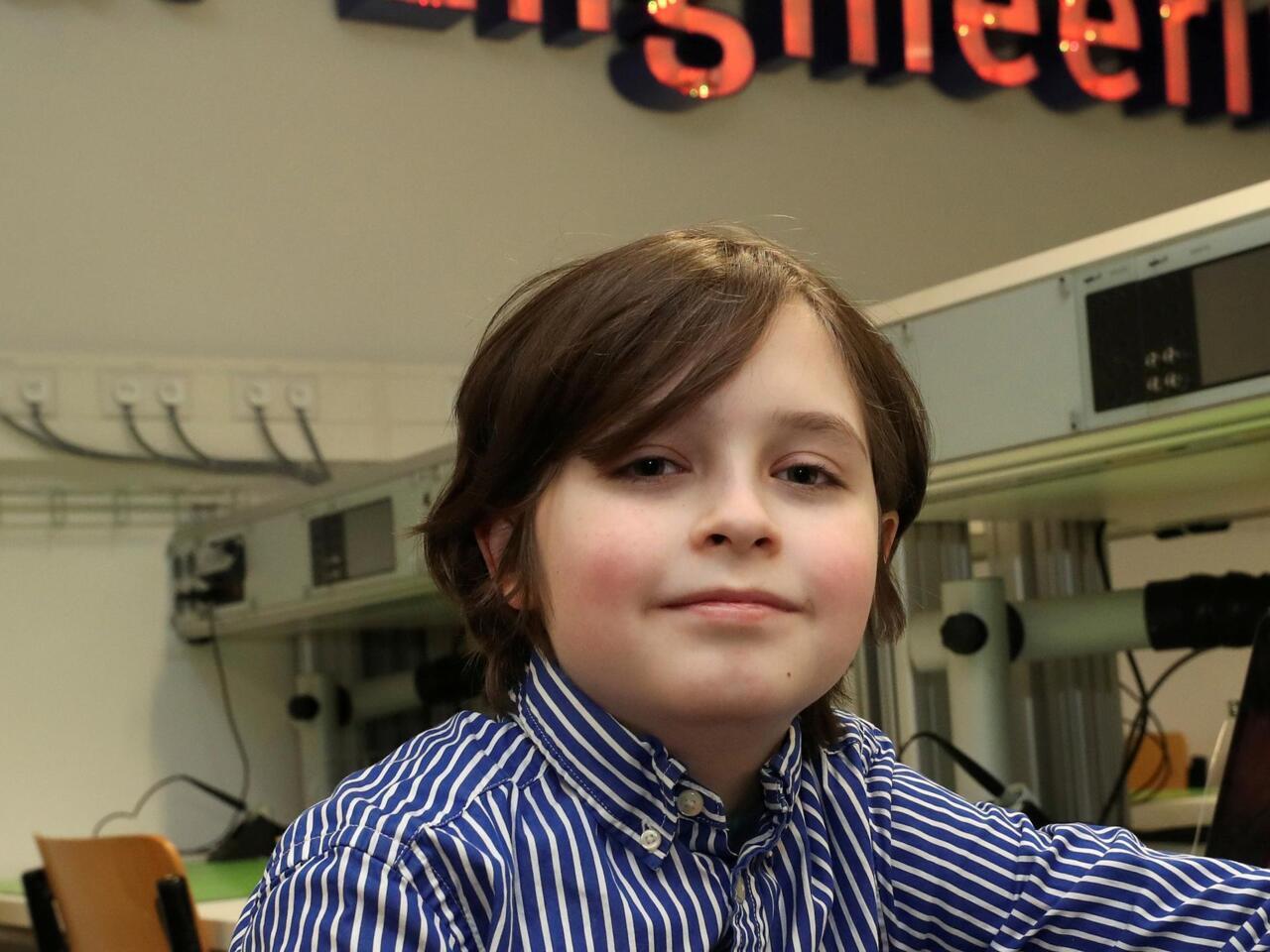 "أينشتاين بلجيكا الصغير" ينال دكتوراه في فيزياء الكم بعمر 15 عامًا