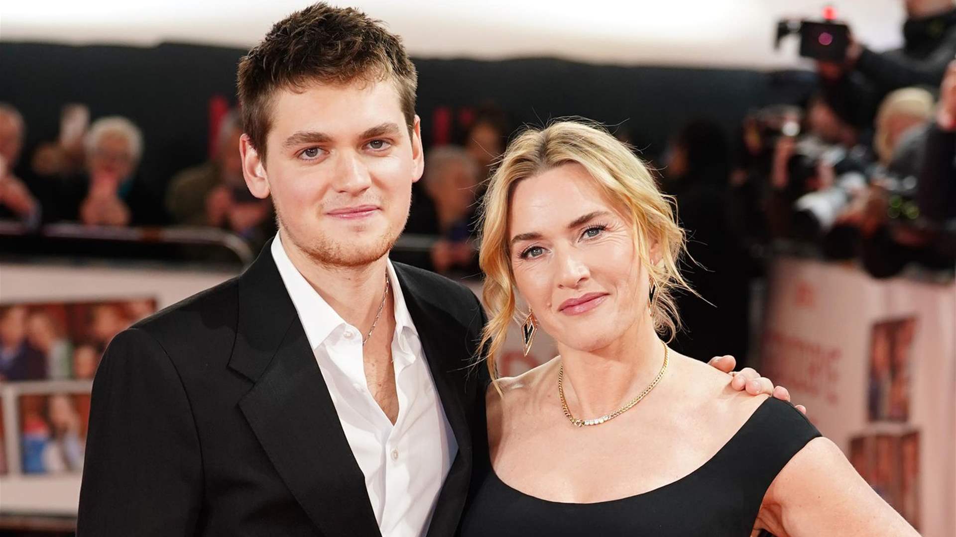 كيت وينسلت تتعاون مع ابنها في تجربتها الإخراجية الأولى