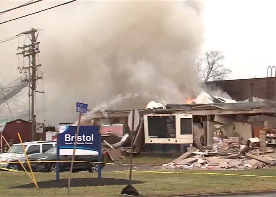 قتيلان وعدد من المفقودين جراء انفجار دار مسنين قرب فيلادلفيا