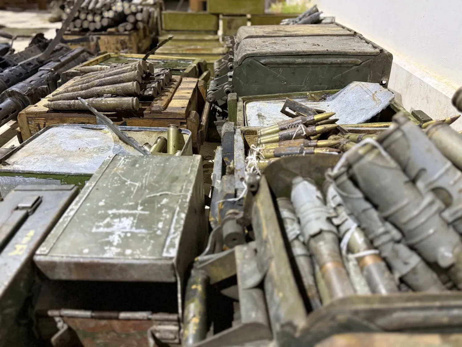 الداخلية السورية تعلن تفكيك أحد عناصر خلية تابعة لسهيل الحسن في ريف جبلة