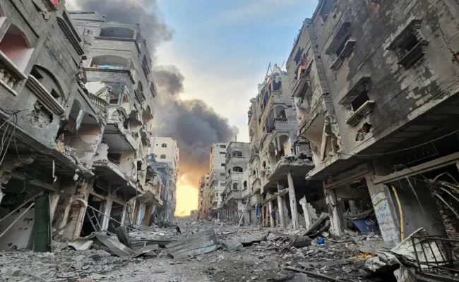 إسرائيل توافق مبدئياً على تمويل إزالة أنقاض غزة استجابة لضغوط أميركية