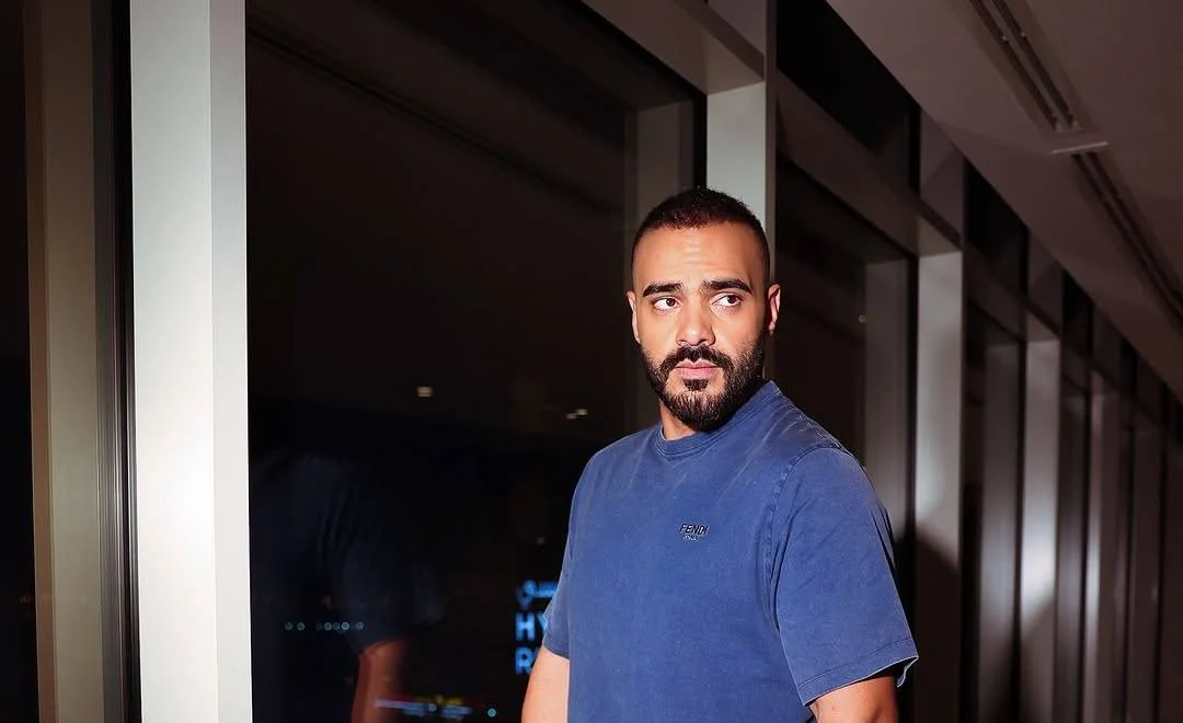 جوزيف عطية يتجاوز موقفًا محرجًا قبل صعوده إلى المسرح