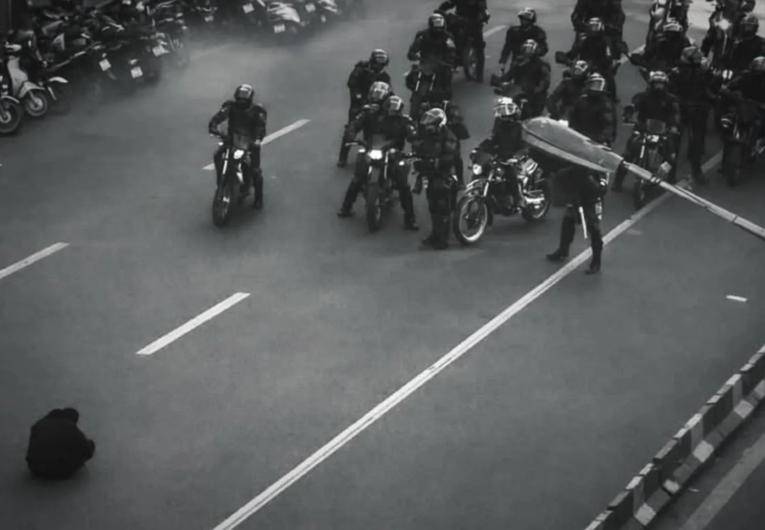 توسع الاحتجاجات في إيران لليوم الثالث وسط انضمام طلاب الجامعات