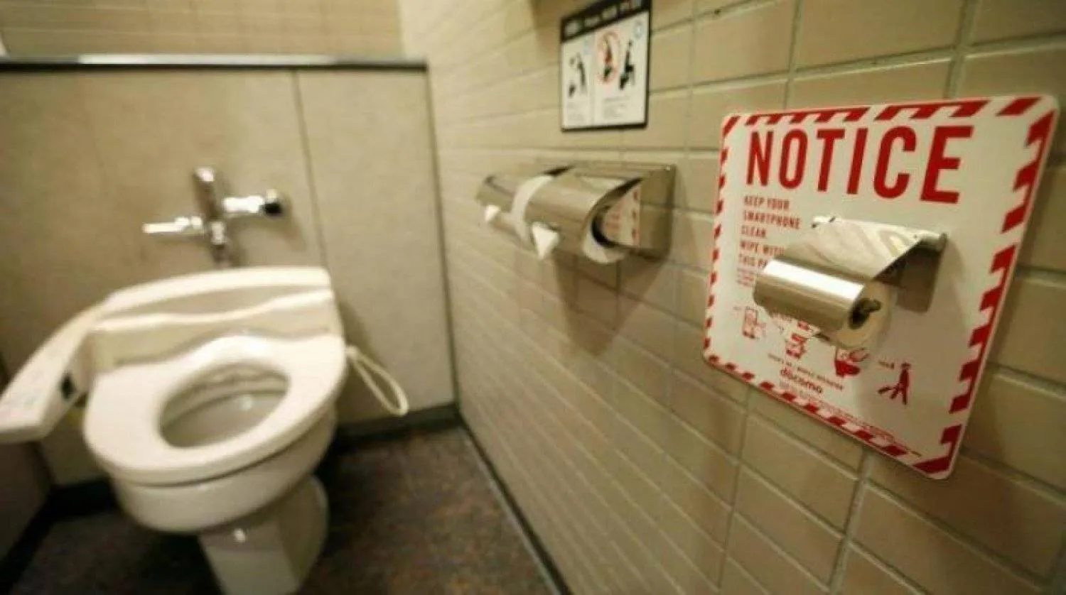 البراز الشبحي: علامة على صحة الجهاز الهضمي ونصائح للحفاظ عليه