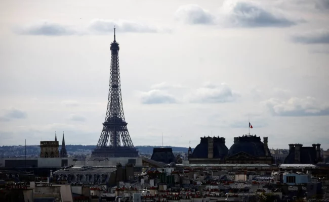 فرنسا تُبقي على خطط الاقتراض لعام 2026 وتدرس سندات طويلة الأجل