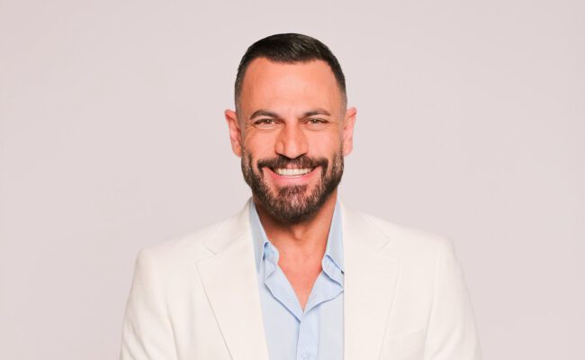 نيقولا معوّض يرزق بمولوده الثاني «أودم» ويشارك جمهوره فرحته