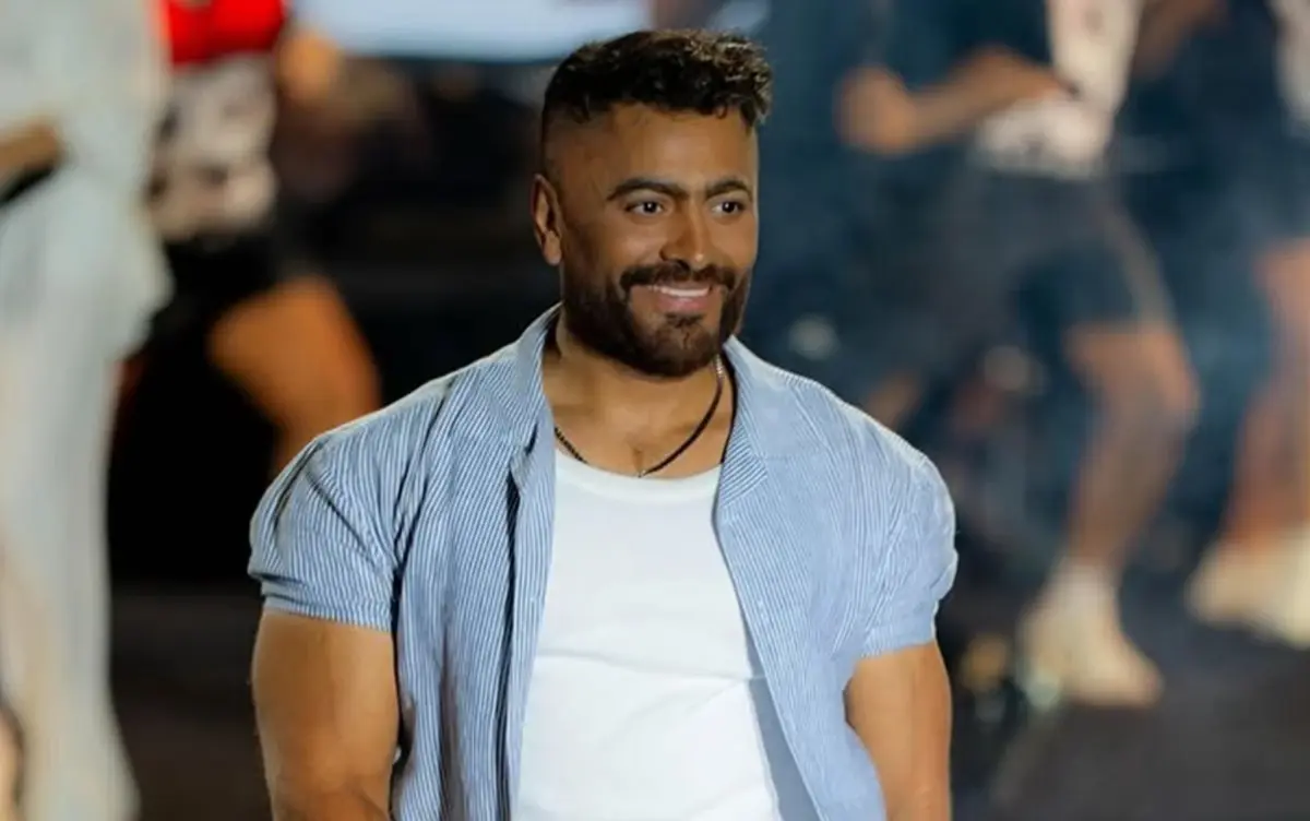 تامر حسني يدعم شيرين عبد الوهاب على المسرح ويشعل مهرجان شتاء مدينتي بحفل كامل العدد