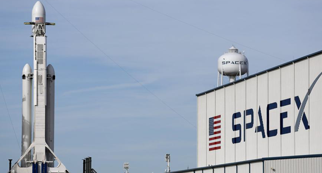 سبايس إكس تستعد لأكبر اكتتاب في التاريخ بتوقيت فلكي نادر