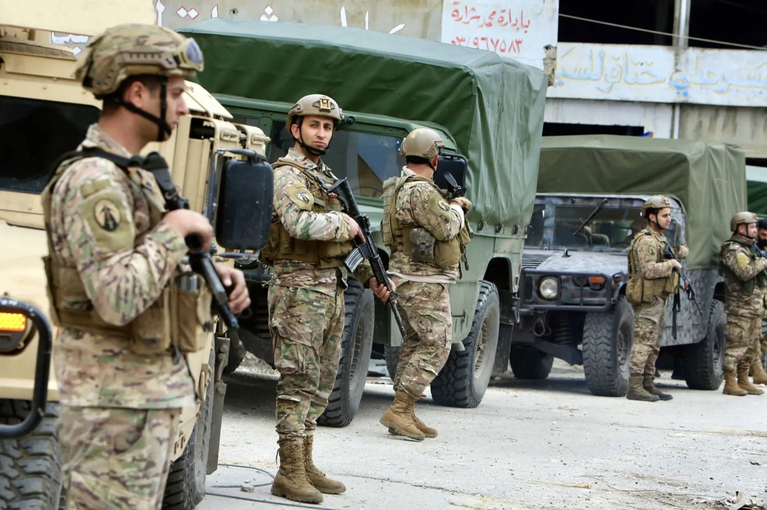 الجيش اللبناني ينفّذ مداهمات أمنية داخل مخيم للاجئين السوريين في الهرمل