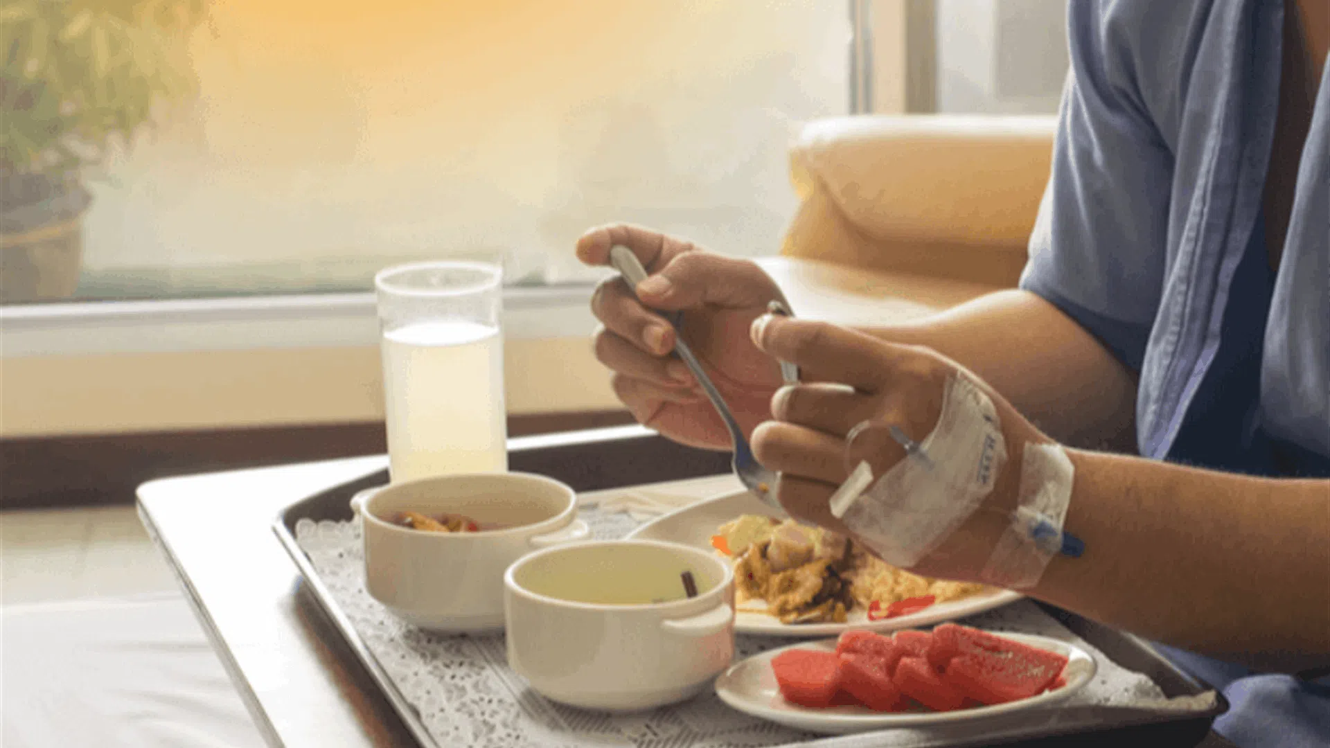 أطعمة تزيد خطر الإصابة بالسرطان بعد سن الخمسين