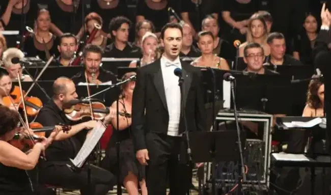 وفاة مغني أوبرا تركي إثر سقوطه من شرفة منزله في إسطنبول