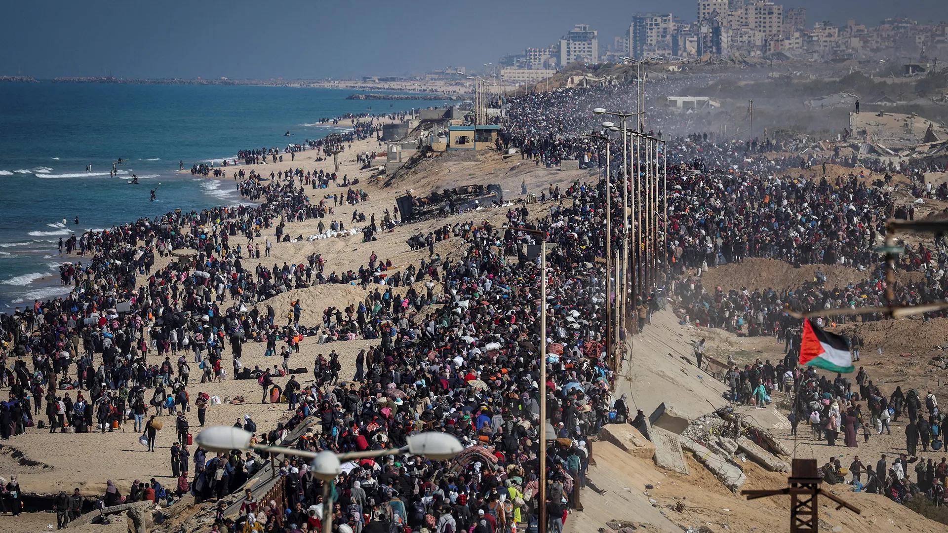 8 دول عربية وإسلامية تطالب بإدخال فوري وغير مشروط للمساعدات إلى غزة