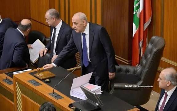 لبنان- عون وبرّي أمام اختبار مزدوج: منع التمديد النيابي وإنقاذ «الميكانيزم»