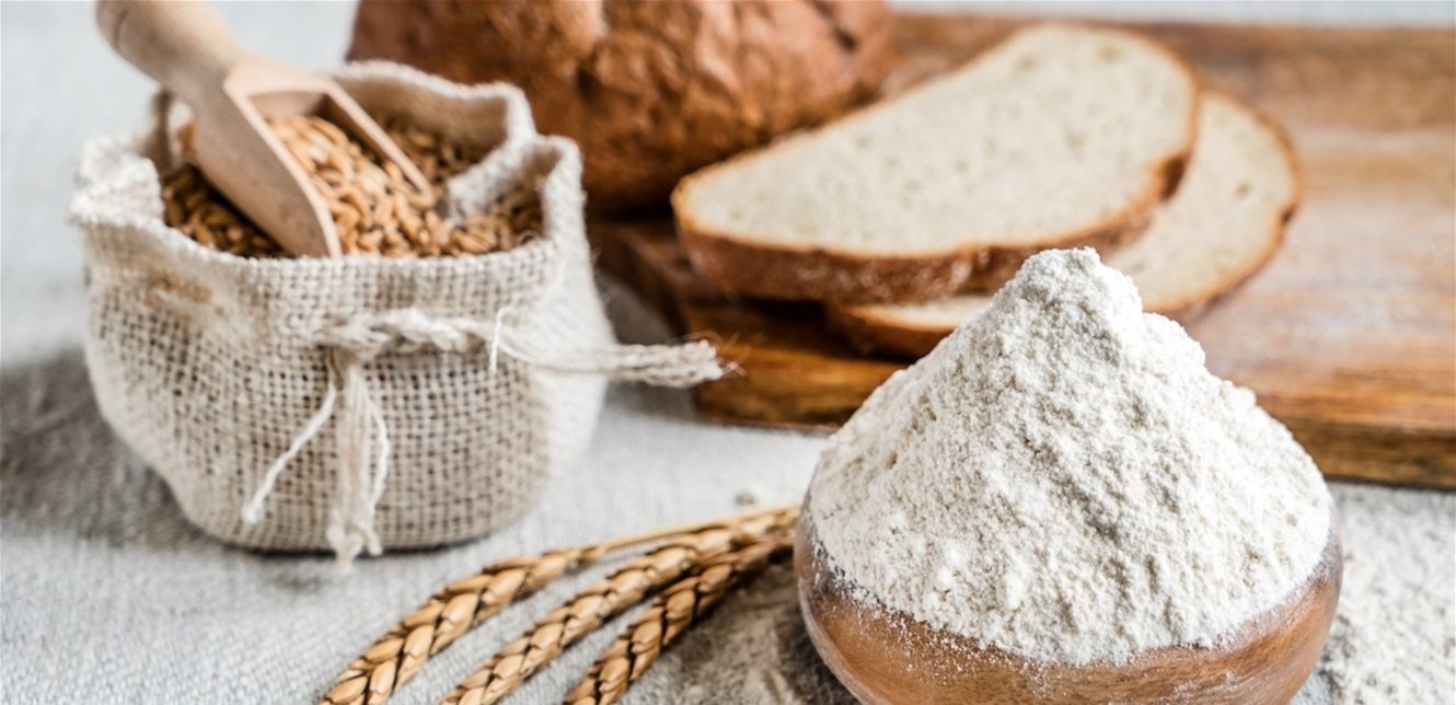 وفاة سيدة أردنية داخل معمل حلويات إثر انحشارها في عجانة طحين