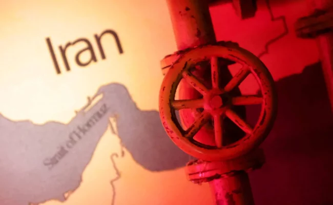 أسعار النفط ترتفع قليلاً