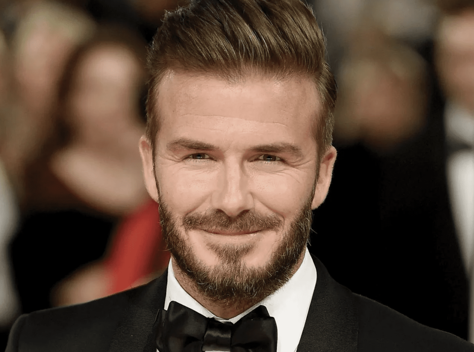 أزمة عائلية تهز عائلة بيكهام: بروكلين يقطع علاقتها بوالديه ويكشف التفاصيل