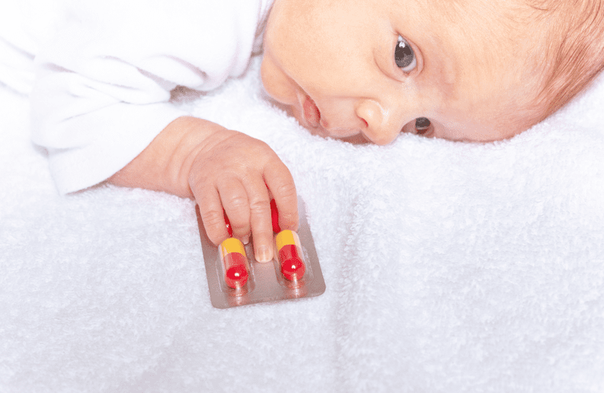 دراسة نيوزيلندية تطمئن الأهالي: لا صلة بين مسكنات الألم الشائعة والإكزيما لدى الرضع