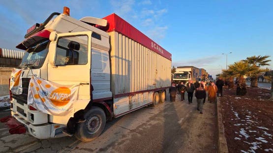 مساعدات إنسانية إلى عين العرب والجيش يعلن فتح ممرَّين