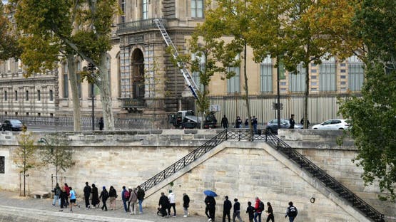 بعد 3 أشهر من العملية.. لصوص اللوفر في السجن والمسروقات لا تزال مفقودة