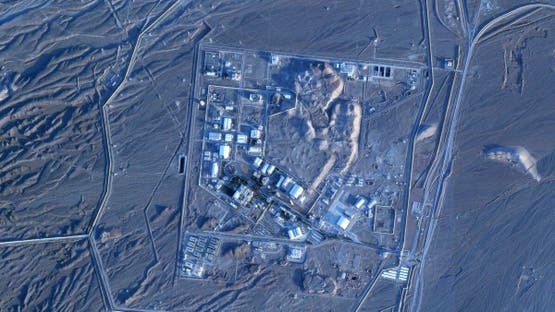صور أقمار صناعية ترصد نشاطاً جديداً في منشأتي أصفهان ونطنز النوويتين