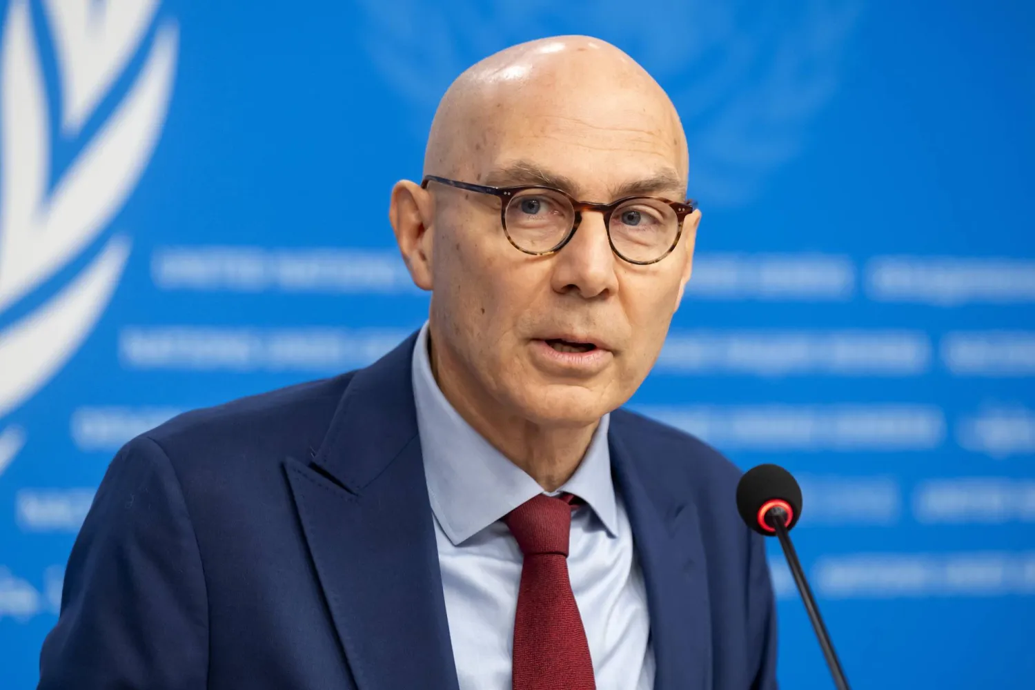 مفوض حقوق الإنسان: العالم يشهد أعنف صراع على السلطة والموارد منذ الحرب العالمية الثانية