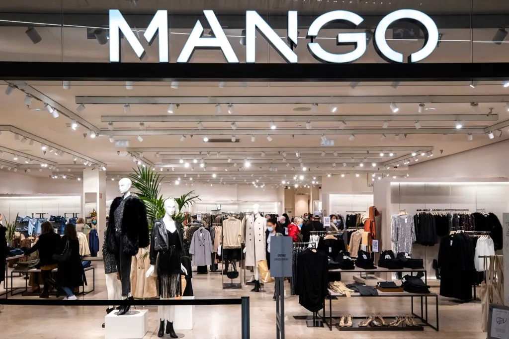 Vanilla Breeze من MANGO Woman: أناقة الشتاء بين الراحة والبساطة