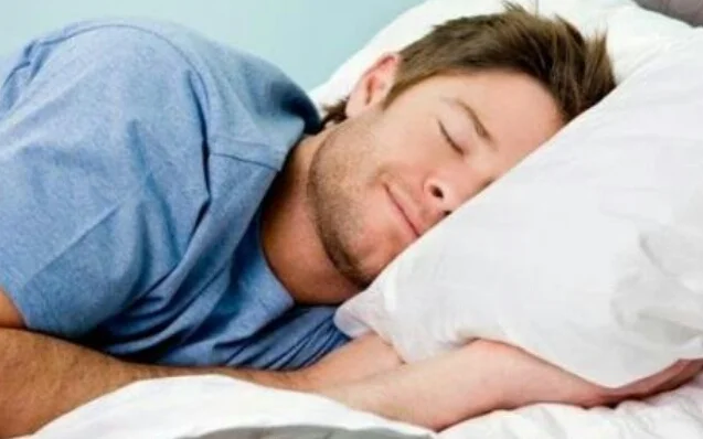 دراسة صينية: النوم بدون وسادة قد يحمي مرضى الجلوكوما من تدهور البصر