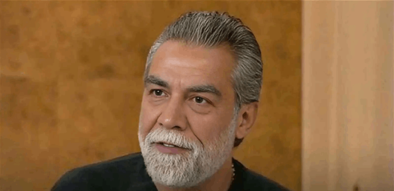 أيمن رضا ينفي حصوله على الجنسية السورية ويطالب بحسم وضعه القانوني