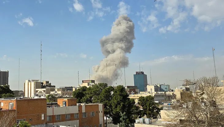 إسرائيل تشن هجوماً استباقياً على طهران (Getty)