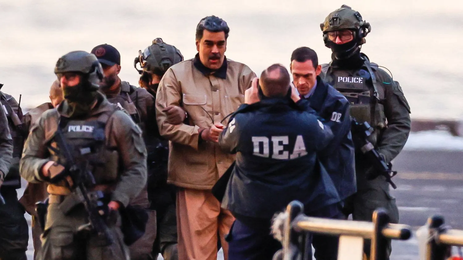 ترمب يلتقي القوات الأميركية التي نفذت عملية اعتقال مادورو