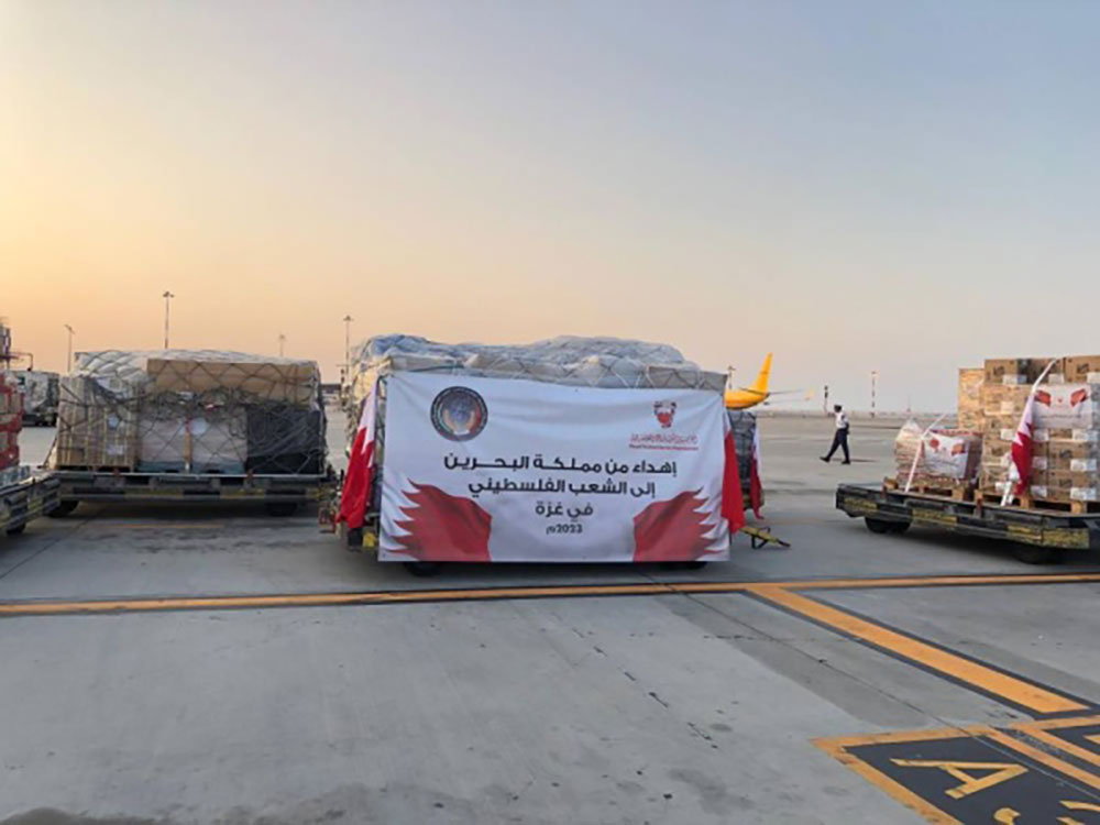 البحرين تطلق مبادرة إنسانية لإرسال مواد غذائية وطبية عاجلة إلى غزة