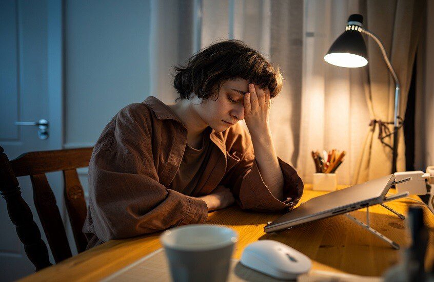 لماذا نشعر بالتوتر والإرهاق شتاءً؟.. خبيرة توضح دور التغذية