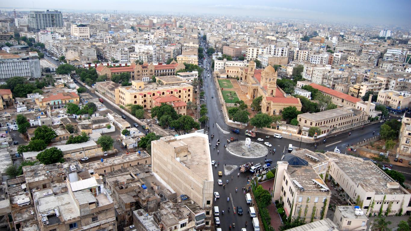 انفجار أسطوانة غاز في كراتشي يسفر عن مقتل 16 شخصًا وإصابة آخرين