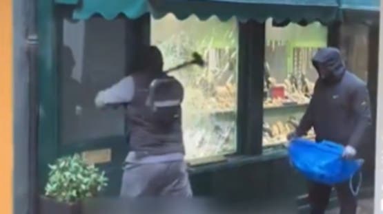 سطو مسلح على متجر مجوهرات في لندن