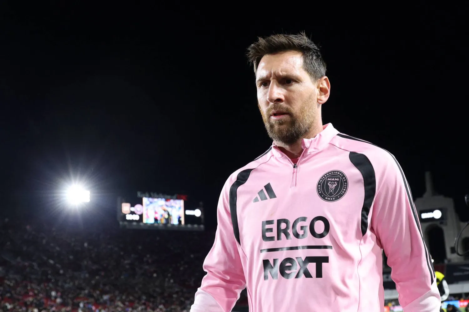 ميسي يعبّر عن ندمه لعدم تعلم الإنجليزية: «شعرت أحياناً بأنني نصف جاهل»