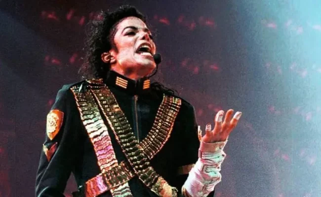 وثائقي جديد يكشف تسجيلات صوتية لمايكل جاكسون تتعلق بالأطفال ومحاكمته الشهيرة