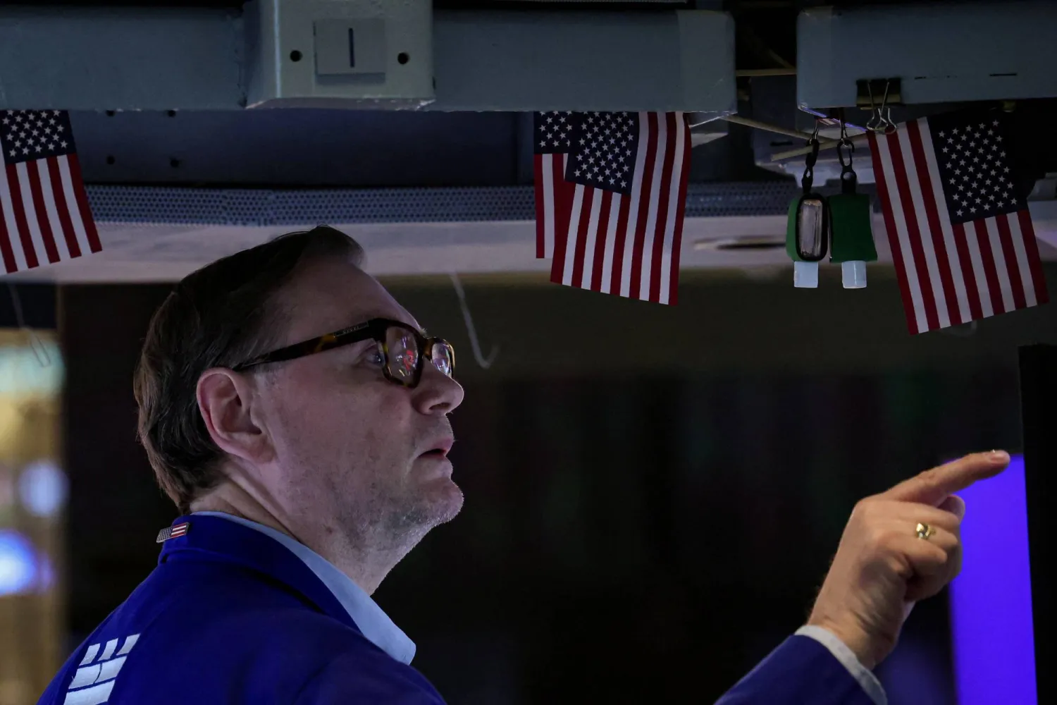 متداول يعمل في بورصة نيويورك